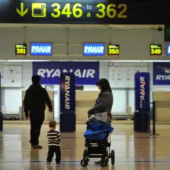 Ile kosztuje wydrukowanie biletu na lotnisku Ryanair? Uniknij wysokich opłat!