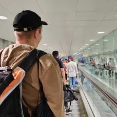 Jak sprawnie poruszać się po lotnisku Stansted i unikać problemów