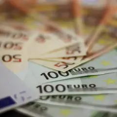 Słowenia jaka waluta obowiązuje? Wszystko o euro i płatnościach w podróży
