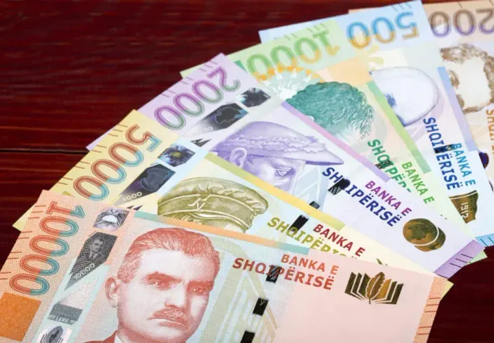 Jaka waluta obowiązuje w Albanii? Wszystko o leku albańskim i płatnościach