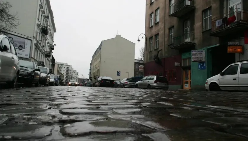 Czy w Warszawie jest bezpiecznie? Odkryj niebezpieczne dzielnice i porady