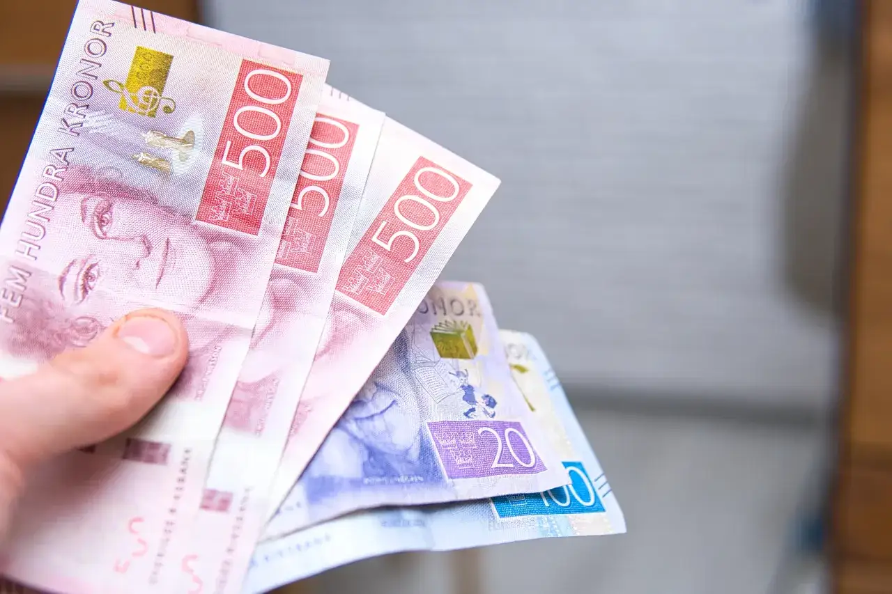 Zdjęcie Jaka waluta w Szwecji? Wszystko o koronie szwedzkiej i płatnościach